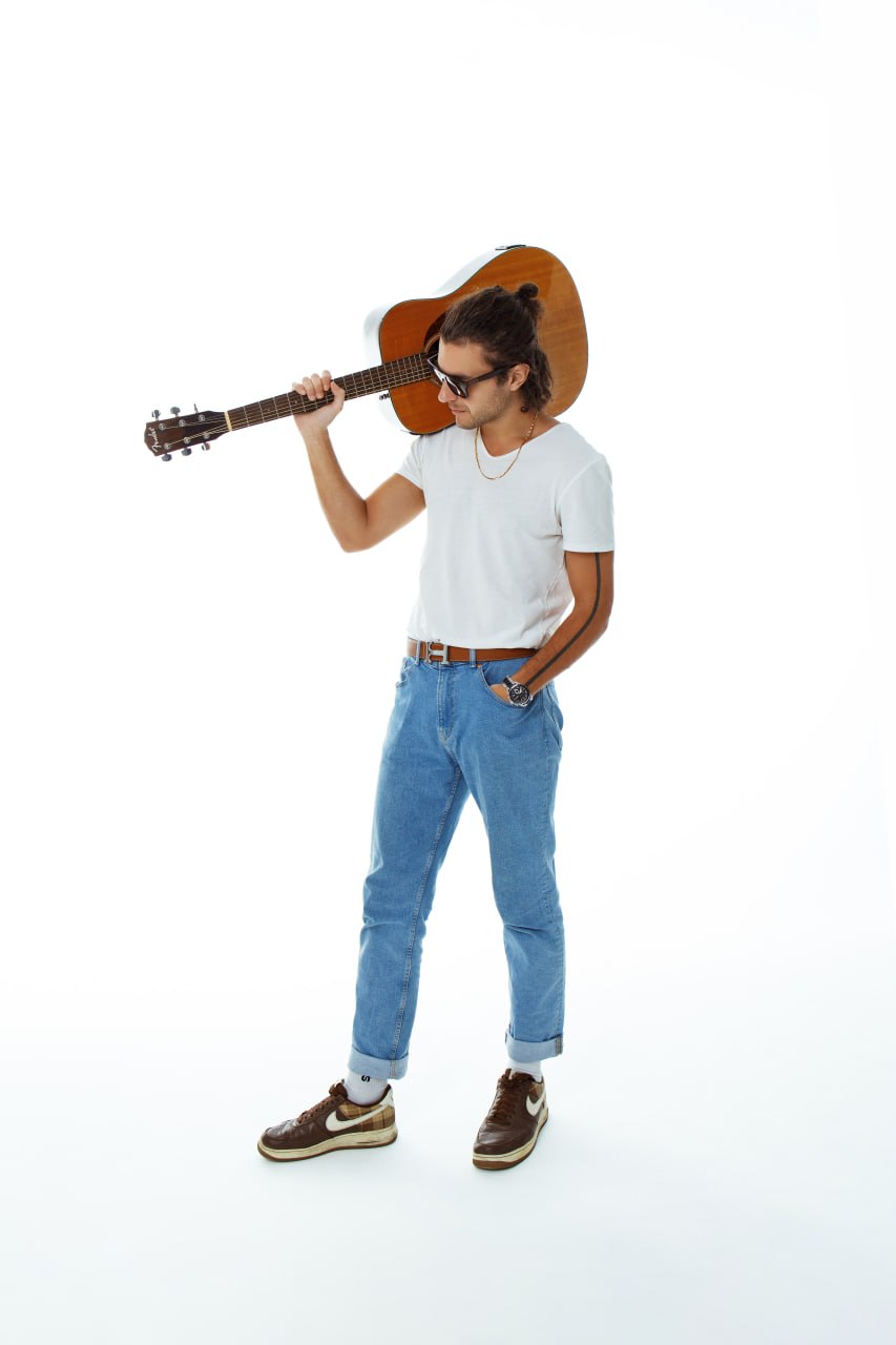 БЛАЖИН with guitar